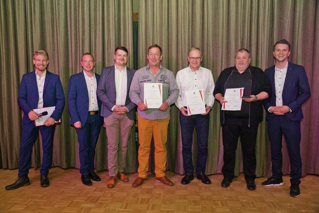 V.l.: Schmidt, Gierlinger, Kalischko, Dikany, Gierlinger, Wöss, Höllinger.