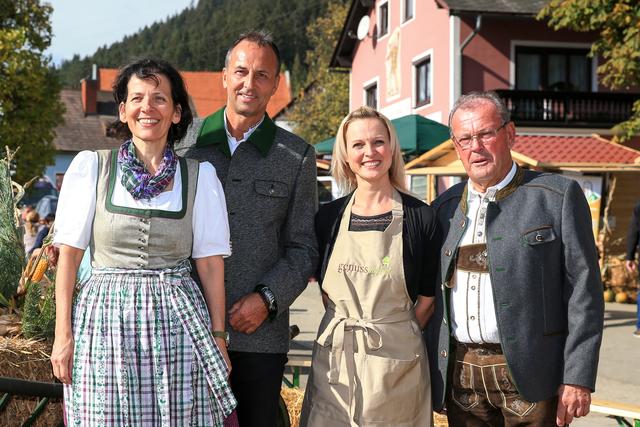 Luden zum "Erzberg Land GenussFest": Erna Schuss, Rudolf Tischhart, Astrid Moder und Bürgermeister Karl Dobnigg. | Foto: TV EZRBERG LAND, © Mario Bühner, emotioninpictures.at