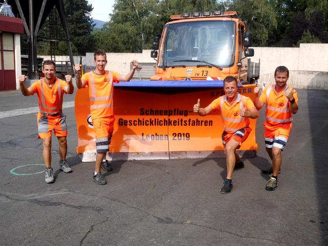 Sie kämpfen um den ersten Staatsmeistertitel im Schneepflugfahren: Christoph Stenitzer, Thomas Pölzl, Leo Gappmaier, Willi Stocker.