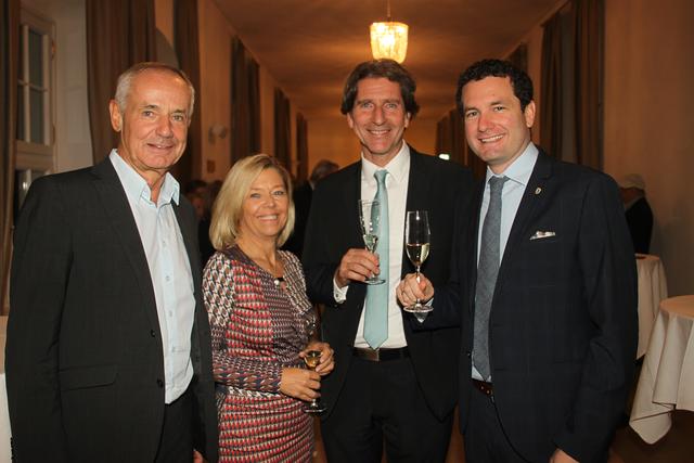 Hans und Gerti Scherbichler, Intendant Bernhard Schneider und Bürgermeister David Berl | Foto: Marktgemeinde Laxenburg
