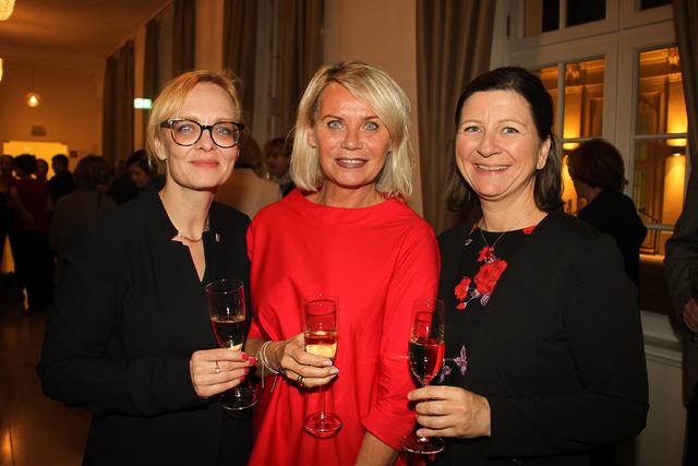 Administratorin der Schlosskonzerte GR Regina Schnurrer, Vizebürgermeisterin Silvia Wohlfahrt und Andrea Edelhofer | Foto: Marktgemeinde Laxenburg