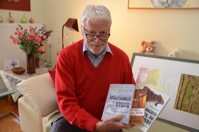 Der Wolfsbacher Wilhelm Hotes schreibt Kriminalgeschichten aus Leidenschaft. „Wolfsbach ist nicht Kyoto“, heißt sein neuestes Werk.