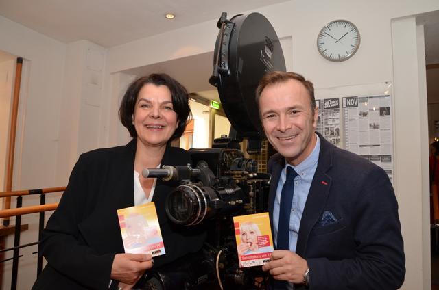 Renate Wurm (Das Kino) und Bgm.-Stv. Bernhard Auinger freuen sich über die erfolgreiche Kooperation