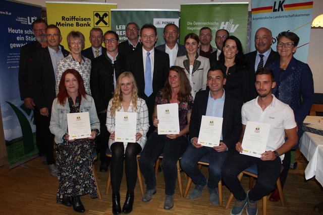 Der Innovationspreis der Landwirtschaftskammer wurde Montagabend feierlich im Restaurant „Der Stadtwirt“ in Oberwart verliehen.
