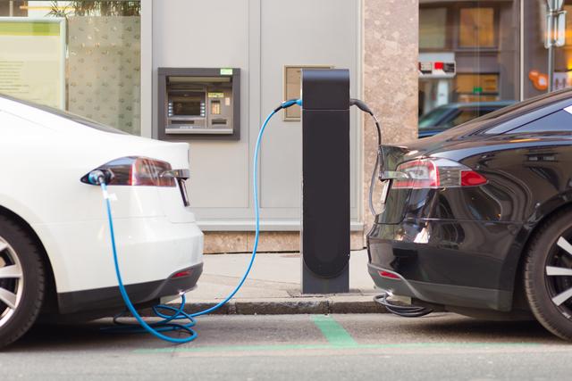 Das E-Tankstellennetz wird im Oberen Ennstal weiter ausgebaut, auch Ladestellen für E-Bikes sind gefragt.