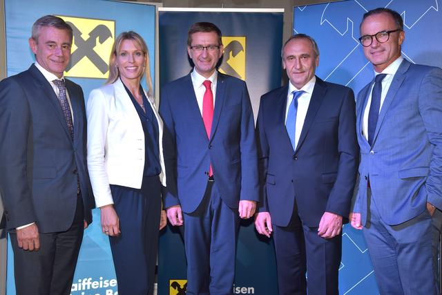 Heinrich Schaller, Sabine Lindorfer, Landesrat Markus Achleitner, Johann Scharinger und Christian Schönhuber bei der Eröffnung.