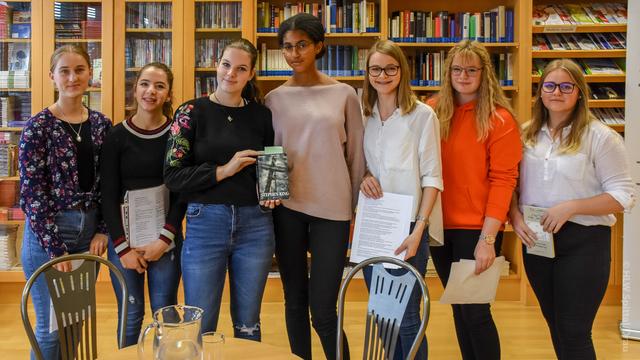 Die Schülerinnen der HLW Spittal sind im Lesefieber.
