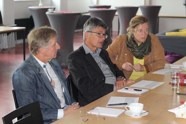 Dennoch wurde ernsthaft diskutiert, wer den Regionalitätspreis am meisten verdient. Abstimmen musste jeder für sich.