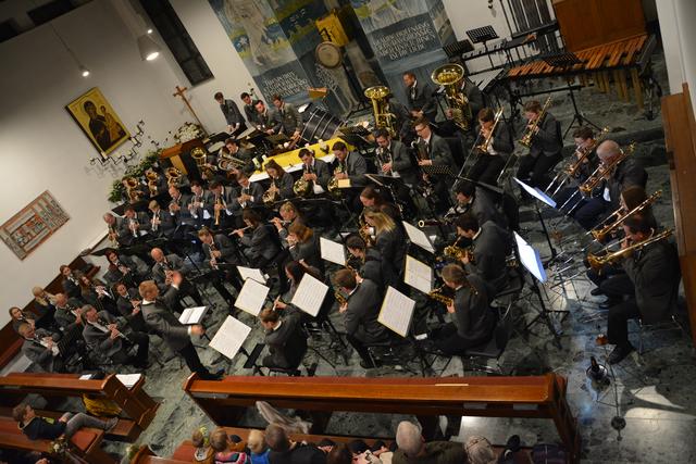 Die BMK Bruckhäusl gestaltete ein mitreißendes Herbstkonzert in der Holzmeister-Kirche.