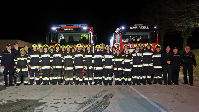 Gruppenfoto nach der erfolgreichen Prüfung