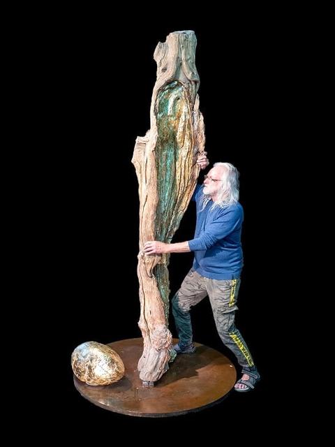 Horst Rainer mit der vergoldeten Eibe.