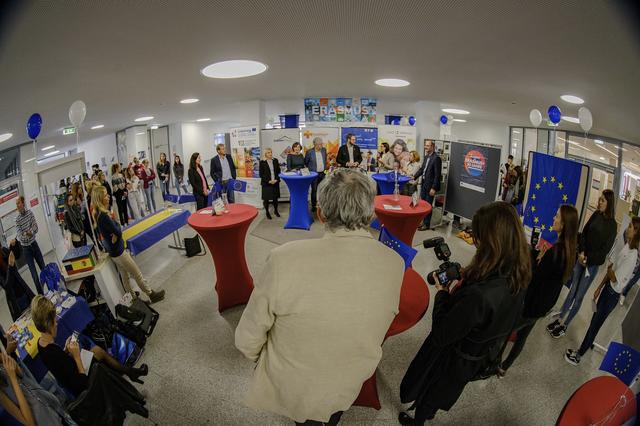 Über zehn regionale EU-Projekte wurden im Rahmen der Veranstaltung vor dem Vorhang geholt