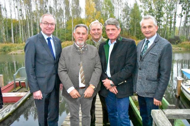 Bekanntschaften judenau-baumgarten. Landskron beste singlebrse. Bekanntschaften engerwitzdorf. Online in der steiermark. Sex anzeigen in Hungen. Markt sie sucht ihn in mettmach Horn reiche mnner