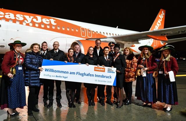 Innsbrucker Flughafen 2018: Freude über den Erstflug aus Berlin. Ein Jahr später spricht LH Platter ein Machtwort rund um die Diskussion über den Flughafen. | Foto: Foto: Stadtblatt/N.Dag