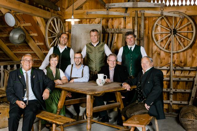 Der Heimatverein Chalwenheim et Novum Forum mit Obmann Anton Wimmer (r.)
