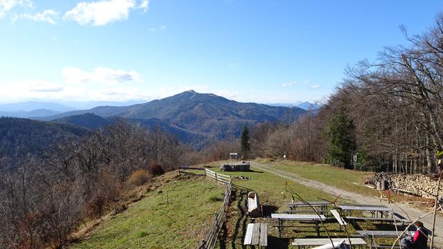 ... mit einem fantastischen Ausblick, ... hier im Bild zum Unterberg. 