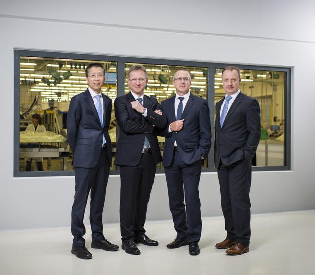 Vorstandsteam FACC v.l.: Yongsheng Wang (CCO), Andreas Ockel (COO), Robert Machtlinger (CEO), Aleš Stárek (CFO)