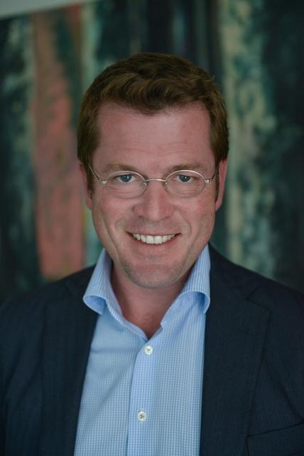 Karl-Theodor zu Guttenberg eröffnet im Dialog mit Kai Diekmann den 13. Europäischen Mediengipfel und wirft einen Blick auf die US Wahl im kommenden Jahr.  | Foto: Mediengipfel, ProMedia