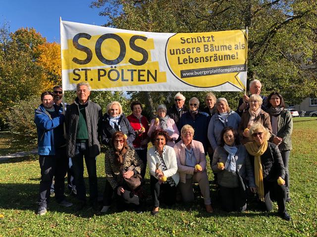 Protestaktion: Die Bürgerplattform "Pro St. Pölten" will eine Verbauung des Altoonaparks durch das "KiKuLa" verhindern.