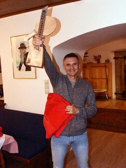 Tischtennis-Bezirksmeister Adam Smuda