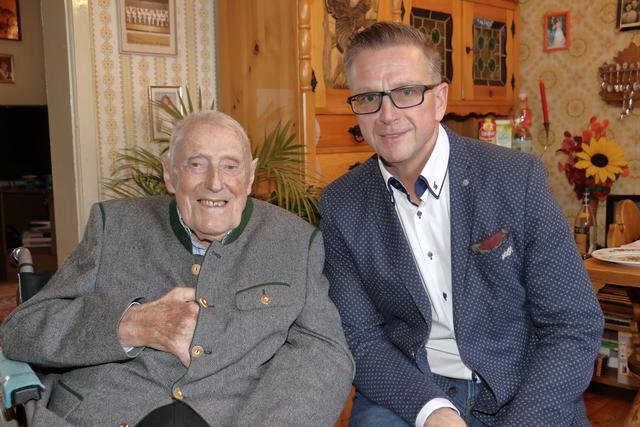 Andreas Greiner und Bgm. Helmut Linhart
