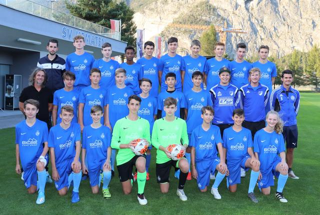 Das U16- und auch das U18-Team der Spielgemeinschaft gehen mit neuen Dressen auf Punktejagd!
