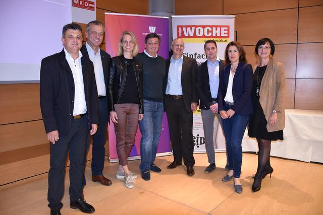 Wirtschaftsbund informierte in Klagenfurt Unternehmer über Fördermöglichkeiten: Klaus Kogler von der RLB, Max Habenicht, Carmen Goby und Jürgen Mandl von der WK, Andreas Starzacher vom KWF, Daniel Wohlgemuth von der WOCHE, Sandra Venus vom KWF und WB-Dir. Sylvia Gstättner