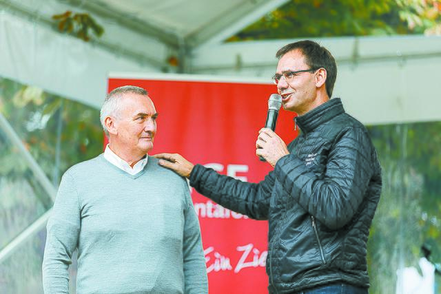 Landeshauptmann Markus Wallner gratulierte den Gewinnern der „Sura Kees-Prämierung. | Foto: VLK/Hofmeister