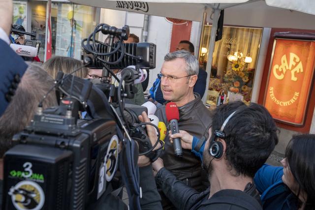 Großes Medieninteresse für FPÖ-Bundesparteiobmann Norbert Hofer. | Foto: Klaus Pressberger