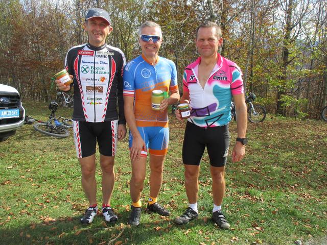 MTB-Bergrennen v.l.n.r.: 2. Platz Gerald Leutgeb, Sieger Erich Pilz, 3. Platz Manfred Hirtl.