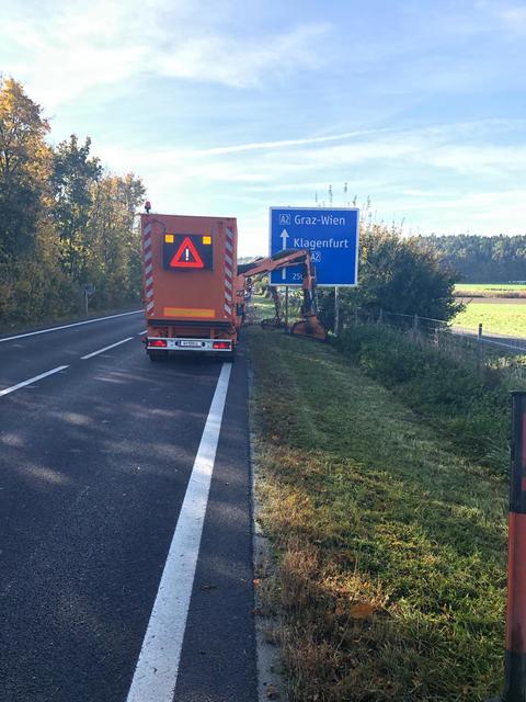 Die Autobahnmeisterei Unterwald arbeitet auf Hochtouren.