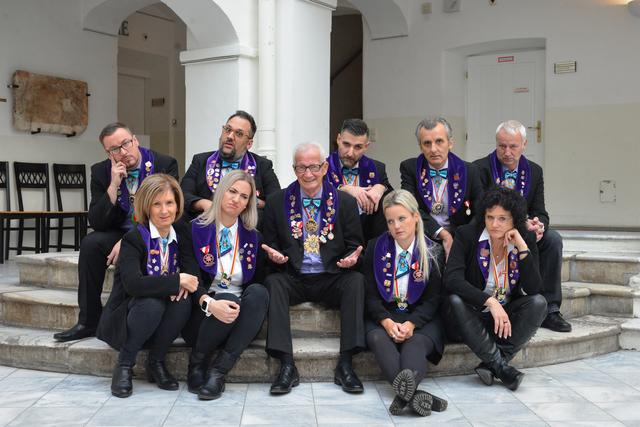 Die Langeweile hat ab 16. November 2019 ein Ende: der Vorstand des Feldkirchner Faschingsklubs um Präsident Werner Robinig (Mitte) | Foto: Maggie Pirker