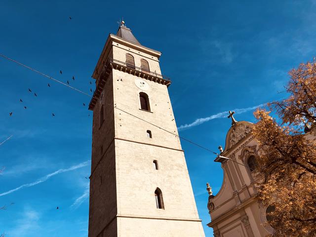 Unter dem Stadtturm wurden zuletzt weniger als 10.000 Einwohner gezählt.
