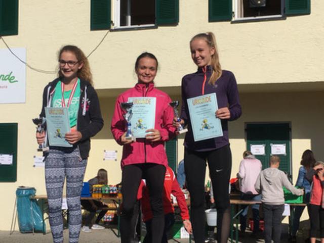 Irina Rieder von der HBLW Ried holte in Schwanenstadt den Sieg bei der Cross-Country-Landesmeisterschaft.