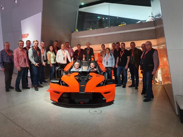 Wirtschaftsbund Perg besuchte die KTM Motohall in Mattighofen