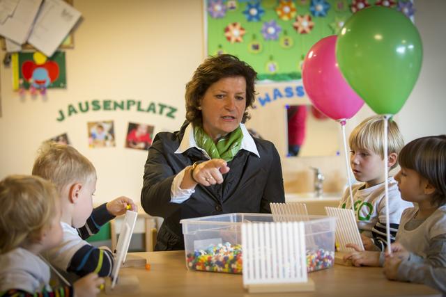 Bildungslandesrätin Ursula Lackner sieht die Kinderbetreuungseinrichtungen als starkes Fundament für später.