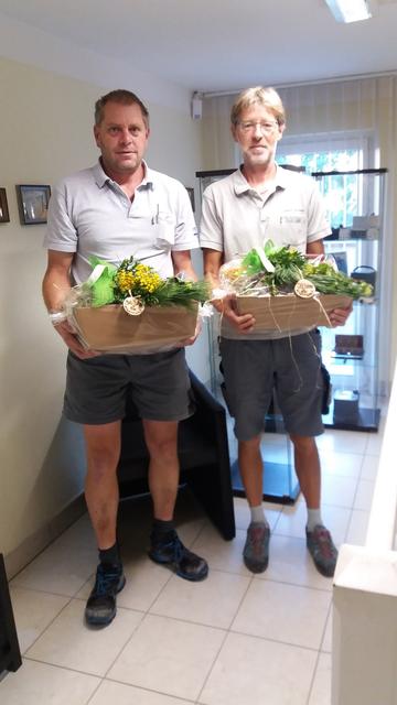 Gerald Rief (li.) und Gebhard Schneider (re.) sind bereits seit 30 bzw. 35 Jahren beim EW Schattwald tätig.