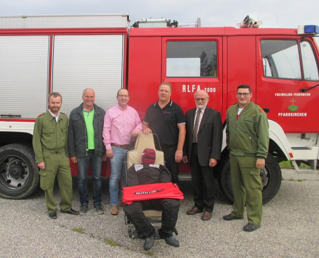 Für Übungszwecke schafften sich die Feuerwehren Pfarrkirchen, Altenhof, Amesedt und Karlsbach gemeinsam eine Übungspuppe an.