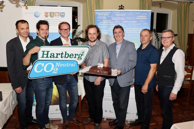 Auch die Bgm. Marcus Martschitsch, Günter Müller und Herbert Rodler gratulierten zum 20. Hartberger Umweltstammtisch.