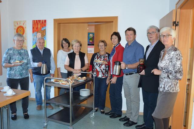 Die aktiven Senioren Waldneukirchens luden zum Kaffeeplausch, zu dem zahlreiche Gäste kamen