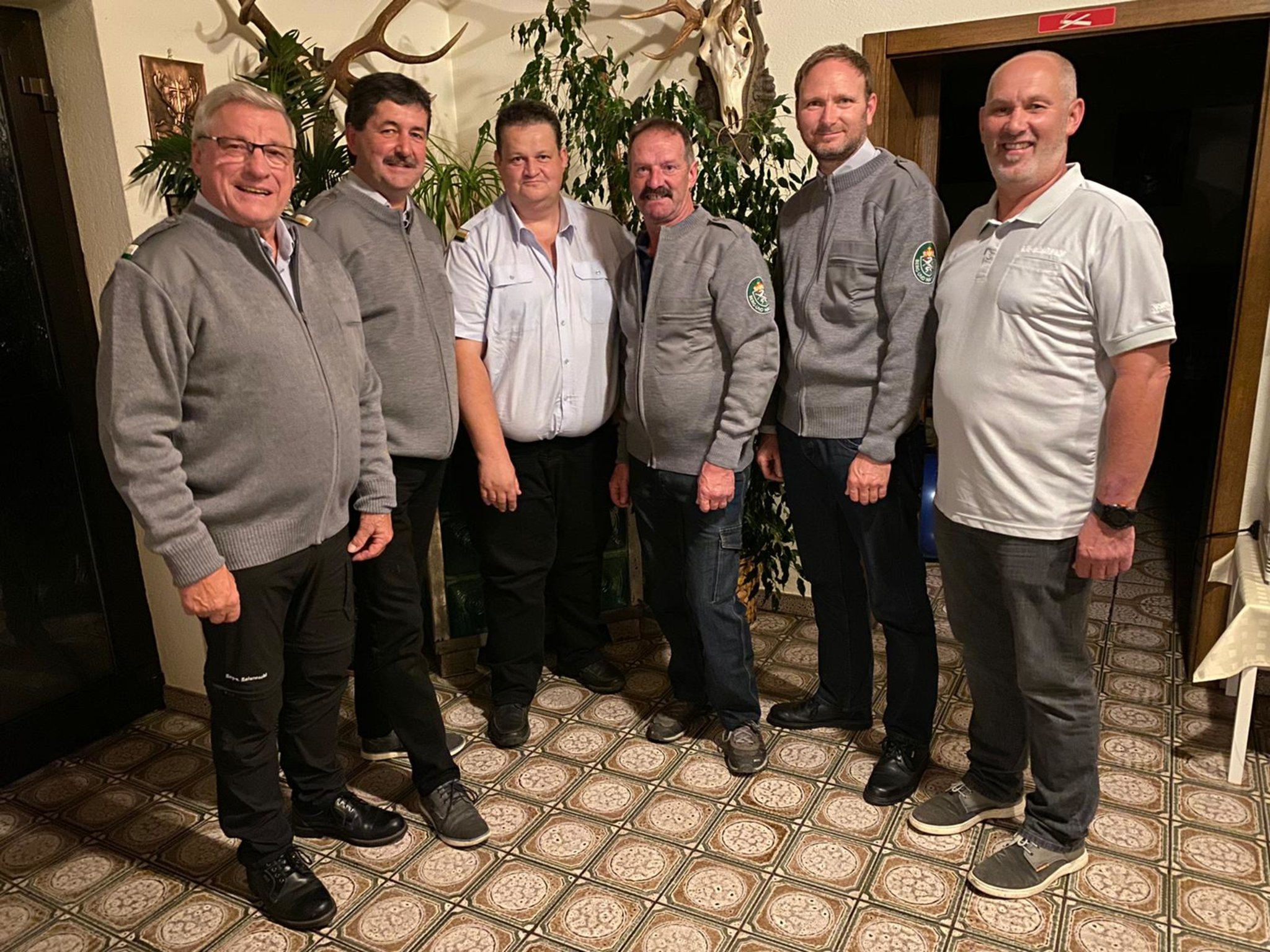 Berg und Naturwacht Neue Bekleidung für Kainach und HirscheggPack