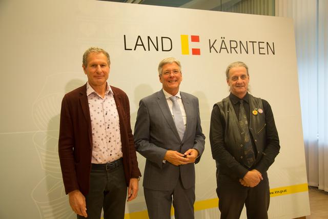Ansprechpartner des Bildungsbereiches Rudolf Altersberger, LH Peter Kaiser und Projektbegleiter Herbert Gantschacher informierten über die Ausschreibung des Schule-Theater-Projektes | Foto: LPD Kärnten/Just