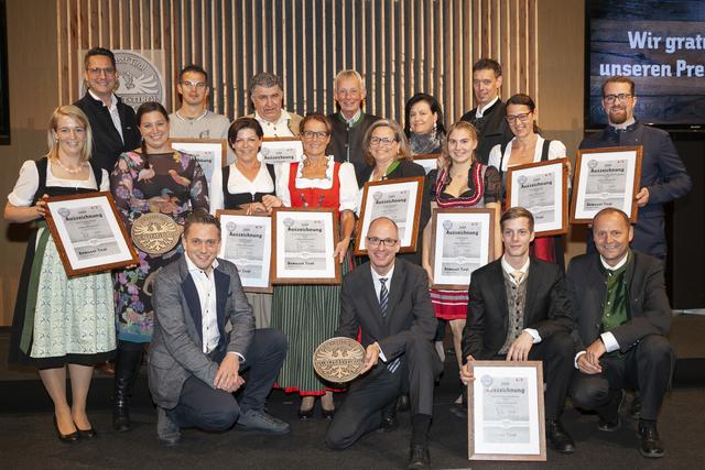 Die VertreterInnen der ausgezeichneten Gastronomiebetriebe aus dem Bezirk Innsbruck-Land. | Foto: AMA