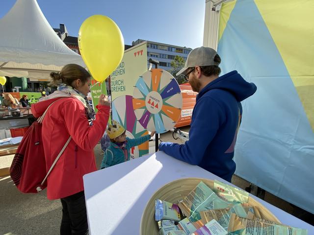 Groß und Klein freute sich über tolle Preise am VVT Glücksrad. | Foto: VVT