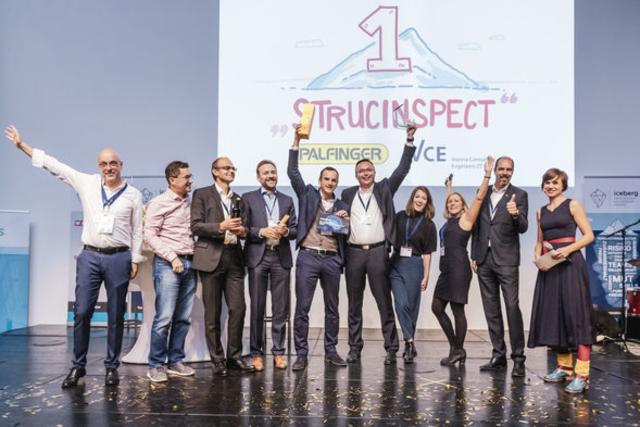 Große Freude bei den Siegern: in der Mitte Albrecht Karlusch und Peter Furtner mit ihrem "Iceberg Innovation Leadership Award".