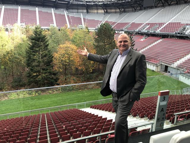 Herbert Waldner, GF von For Forest, zog am Montag Bilanz zum Kunstprojekt. Er erklärte auch, dass der Wald ins niederösterreichische Tullnerfeld kommt und zu einem "For Forest"-Campus ausgebaut werden soll | Foto: Polzer