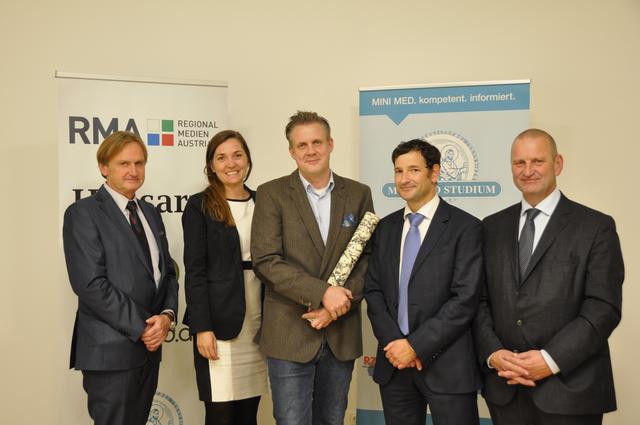 v. l.: Univ.-Prof. Dr. Stefan Nehrer (Dekan der Fakultät für Gesundheit und Medizin, Donau-Universität Krems und MINI MED-Studienleiter), Mag. (FH) Fabienne Trattner (MINI MED-Leiterin), Preisträger Univ.-Prof. Dr. Lars-Peter Kamolz, MSc., Johannes Oberndorfer (GF der RMA Gesundheit GmbH), Gerhard Fontan (Vorstand der RMA AG).