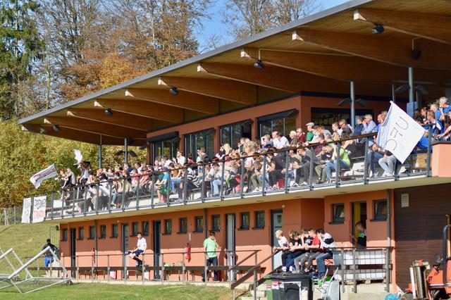 Top-Stimmung herrschte auch auf den Rängen. | Foto: Michl