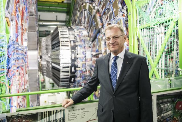 Auf einer dreitägigen Reise durch die Schweiz besuchte Landeshauptmann Thomas Stelzer auch das Kernforschungszentrum CERN in Genf.