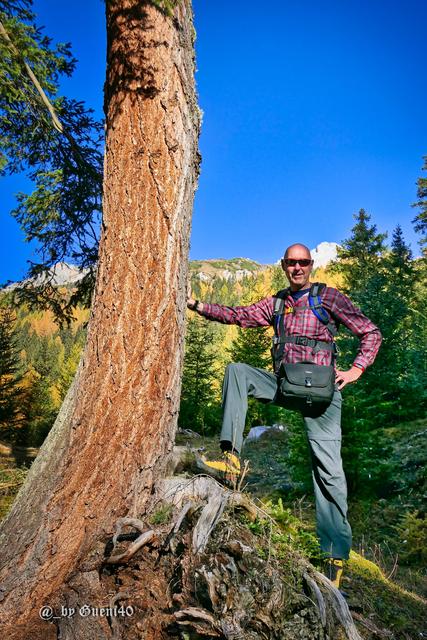 ..........schon zwei ältere Knaben,die sich aber noch wohl fühlen......